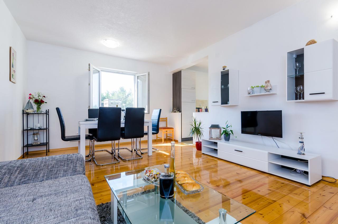 Apartment & Rooms Mazdin Banići Εξωτερικό φωτογραφία